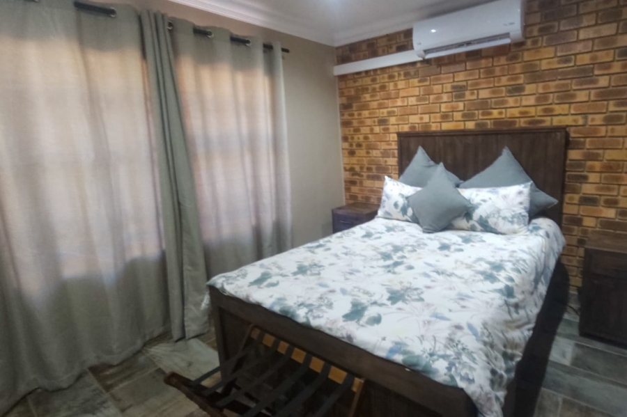 4 Bedroom Property for Sale in Zilkaatsnek North West